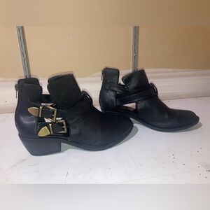 SODA Black Ankle Boots with Buckle Detail